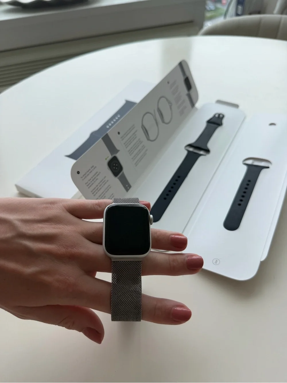 Smart Apple Watch SE 41mm with silver band and new navy band in box set